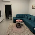 Lägenhet Maisonnova Deluxe 1 Tirana