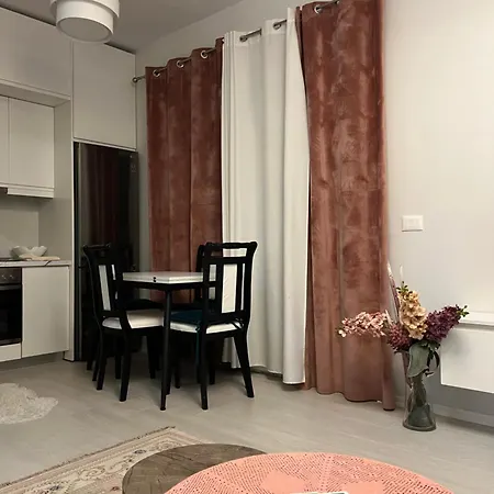 Maisonnova Deluxe 1 * تيرانا