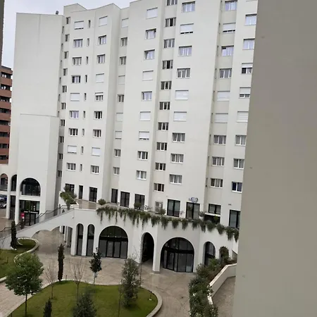 Maisonnova Deluxe 1 تيرانا