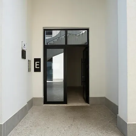 Maisonnova Deluxe 1 * Tirana