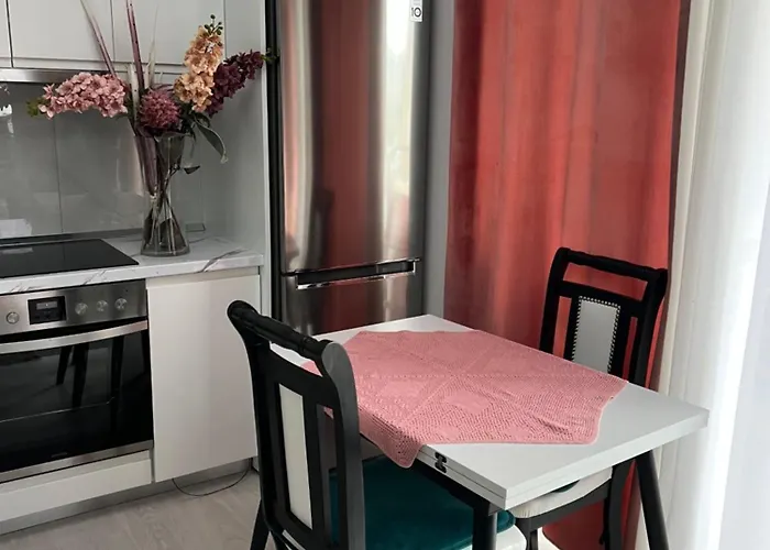 Maisonnova Deluxe 1 *