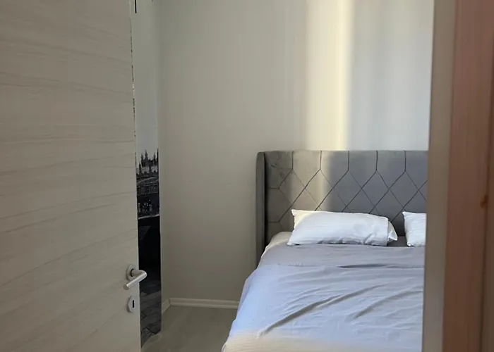 Maisonnova Deluxe 1 *