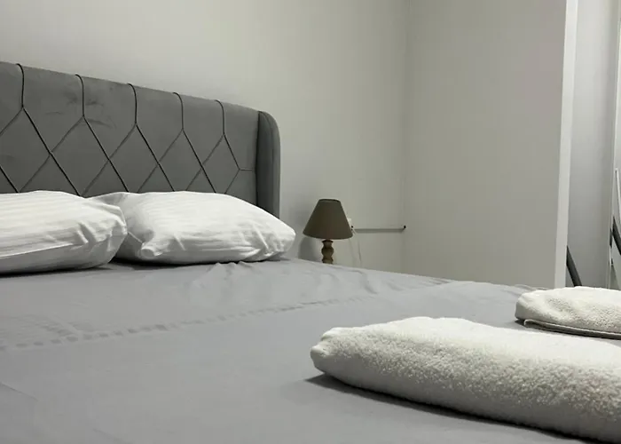 Maisonnova Deluxe 1 * Tirana